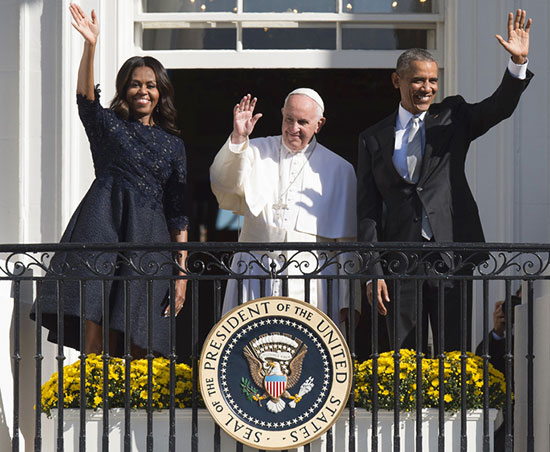 The first couple welcome Pope Francis