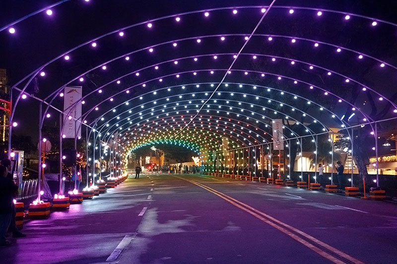 Tiendesitas Christmas Light Tunnel