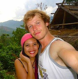 Kach Mu and Jonathan Howe