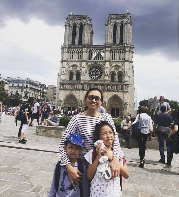 Janice Lao and kids at Notre Dame Cathedral