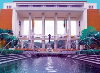 University of the Philippines Oblation Plaza