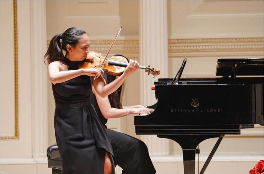 Violinist Ruth Livioco Tumpalan Violinist Ruth Livioco Tumpalan