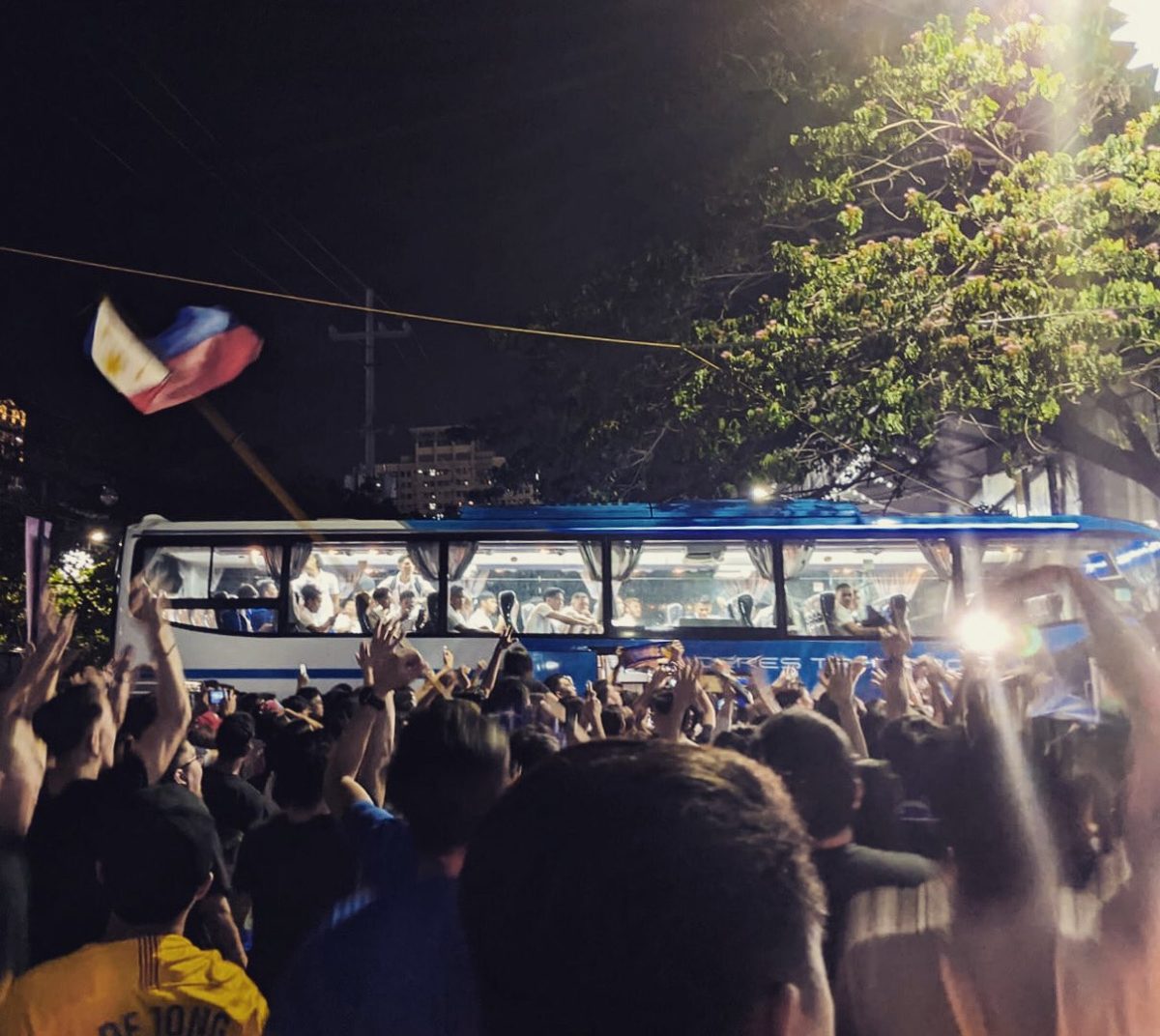 Pinoy bayanihan spirit