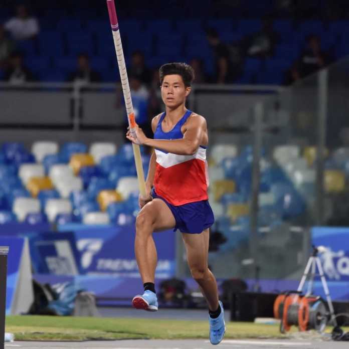 Filipino Olympians EJ Obiena, Caloy Yulo given full PSC ...