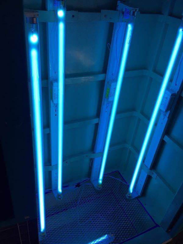 PPEs UV Cleaning chamber PPEs UV Cleaning chamber