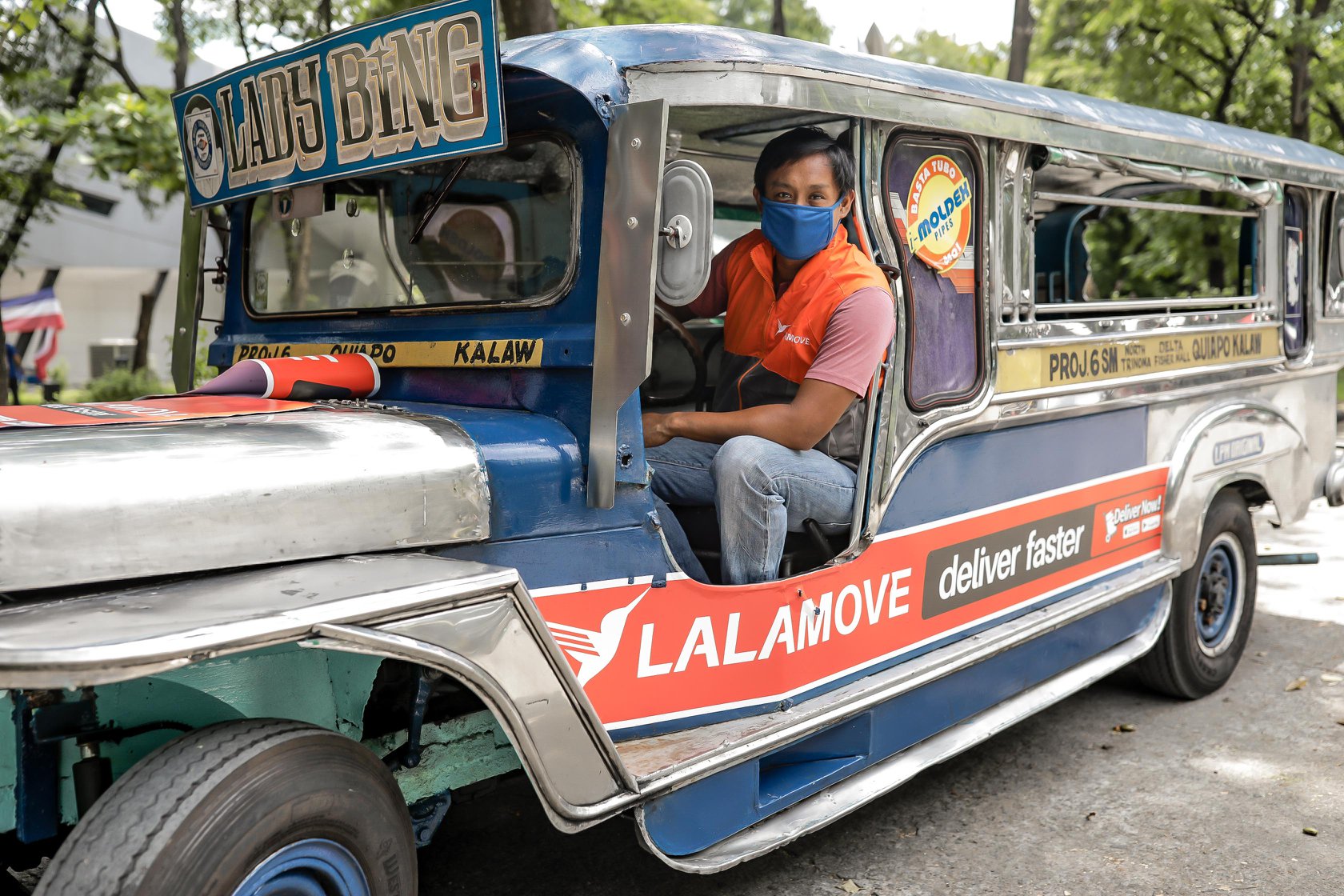 Jeepney Lalamove delivery