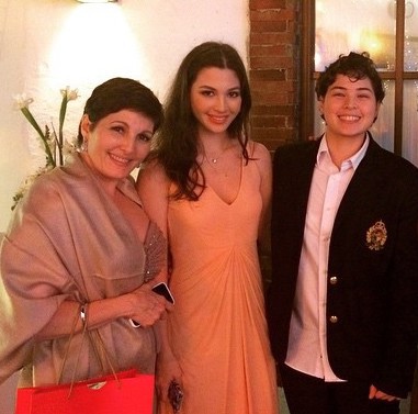 Jackie Lou and Ara Light if Forward