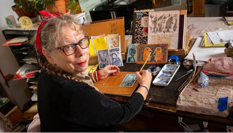 Lynda Barry Reuben Awardee
