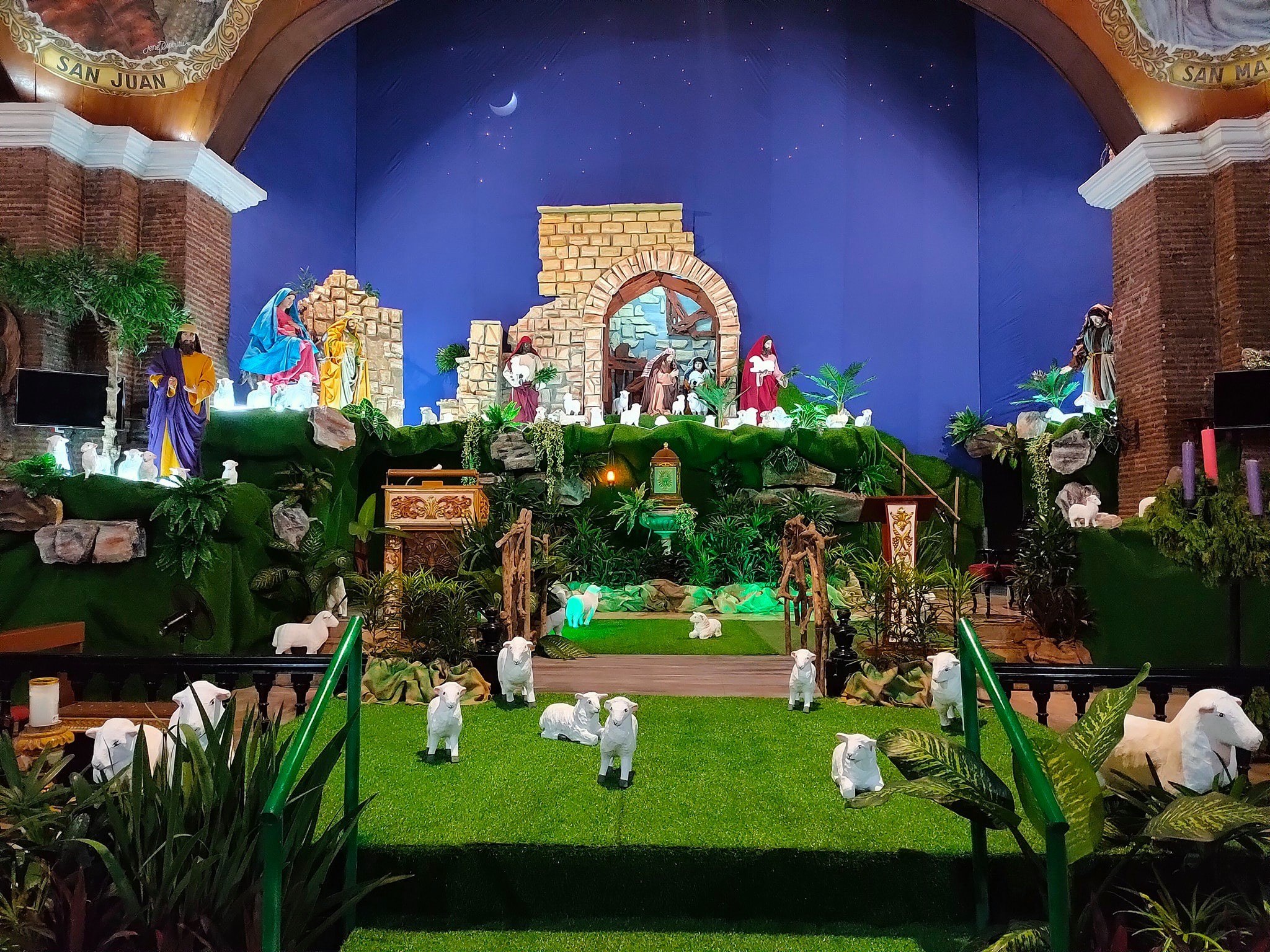 Kawit's Christmas Eve Maytinis Festival