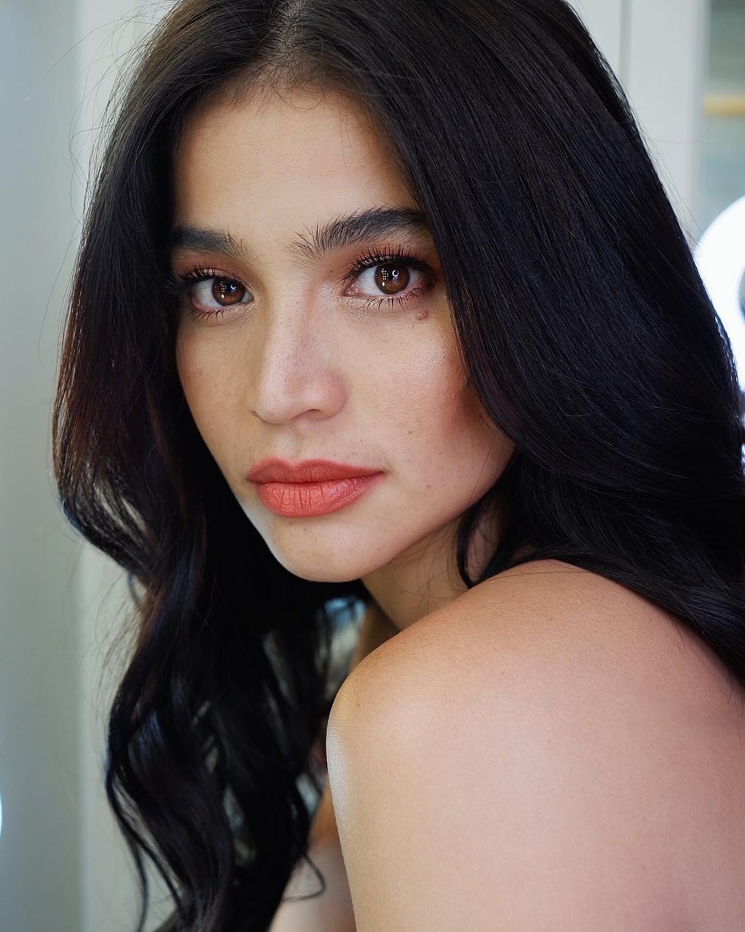 See Our Top Guesses For Anne Curtis Wedding Hair And Makeup