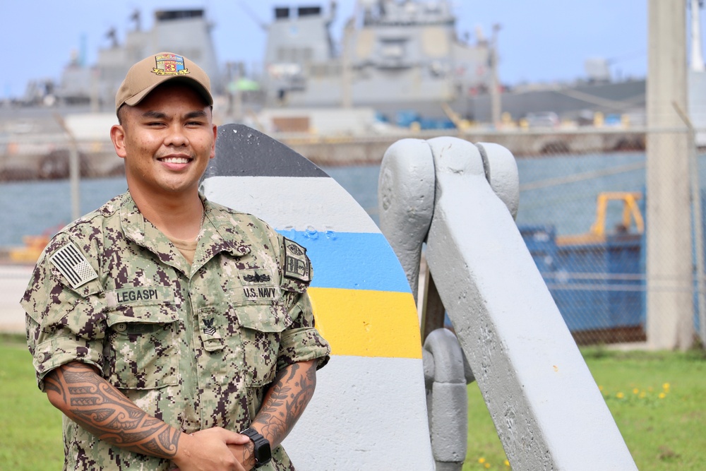 Johncarlo Legaspi U.S. Navy  Sailor of the Year