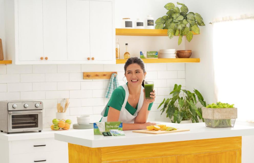 Dimples Romana all natural lifestyle
