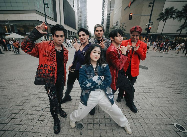 SB19 Niana  crosswalk concert