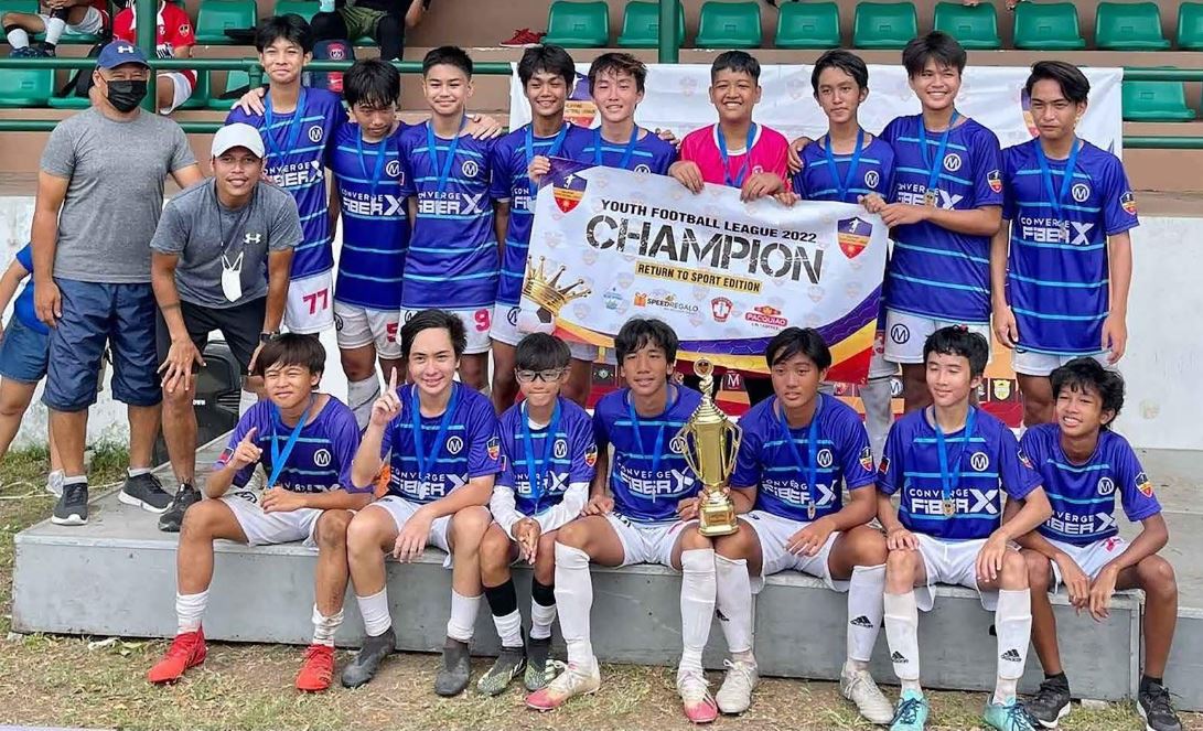 Converge supports young football players