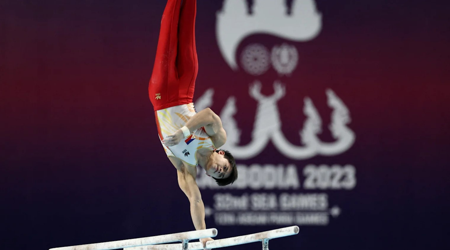 Carlos Yulo double gold  SEA Games